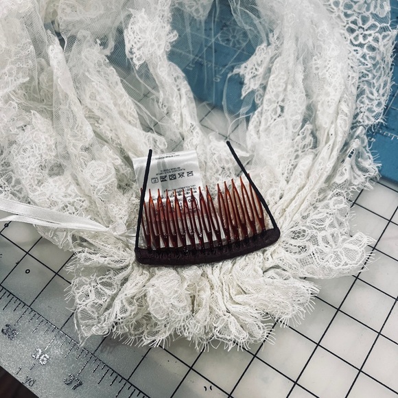 Cathedral Wedding Veil 👰🏾‍♀️💒 - Picture 10 of 11